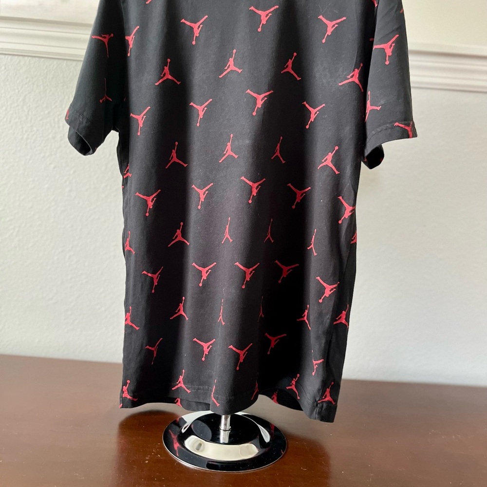 Jordan Black and Red Short Sleeve Tee with Jumpman Pattern